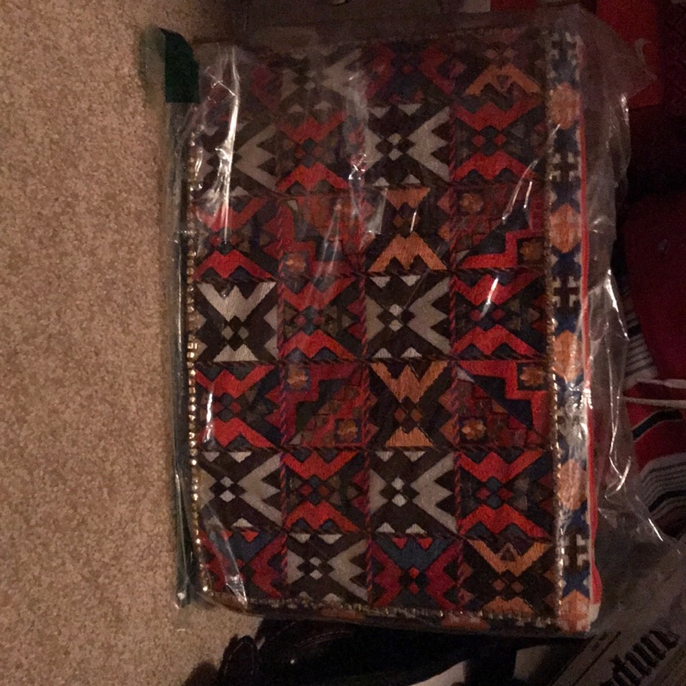 Jlunar spice textures pouch